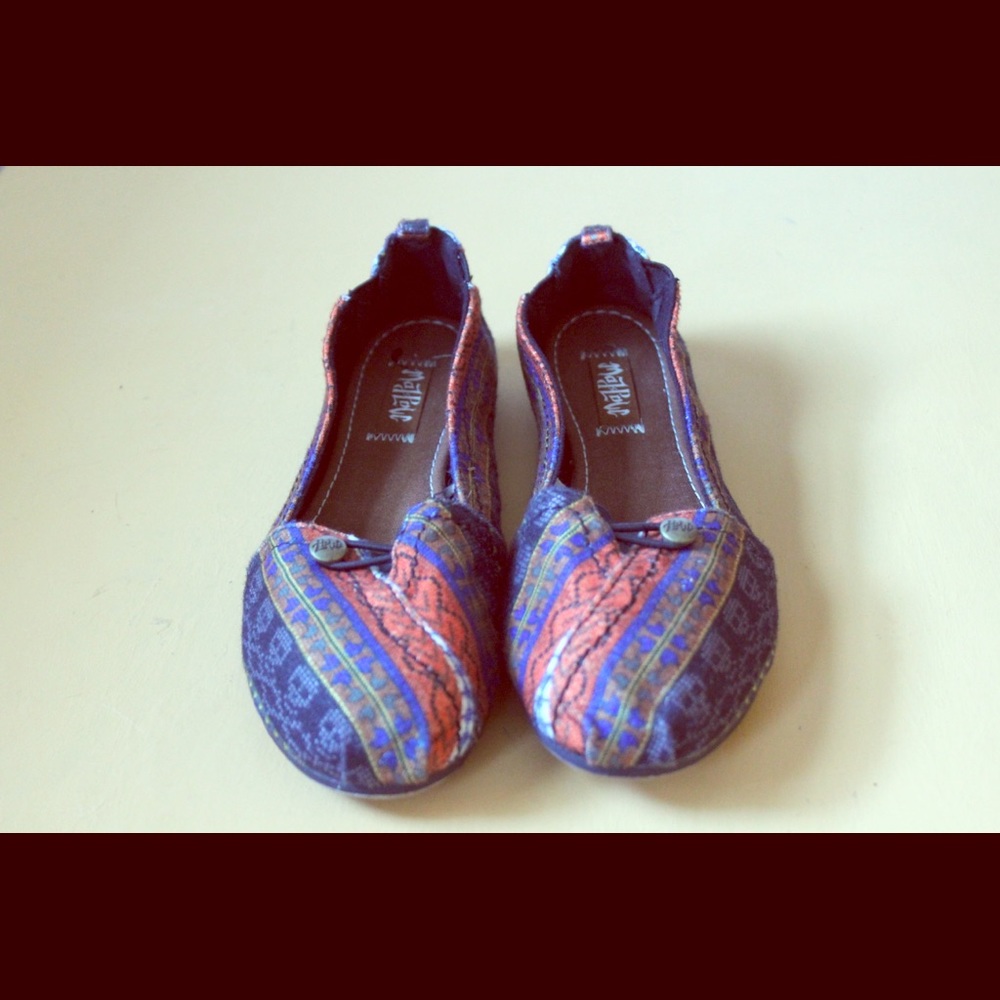 Skull/Tribal Print Slip On